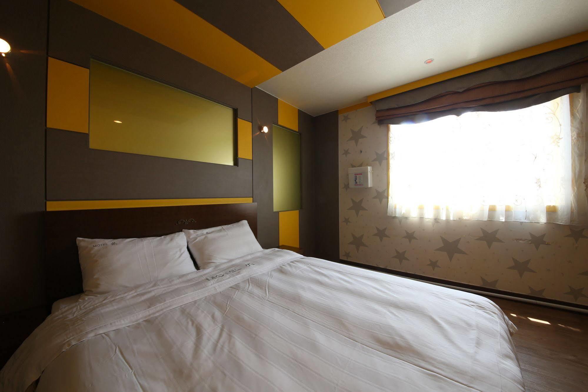 Yes Motel Gunsan Exterior foto