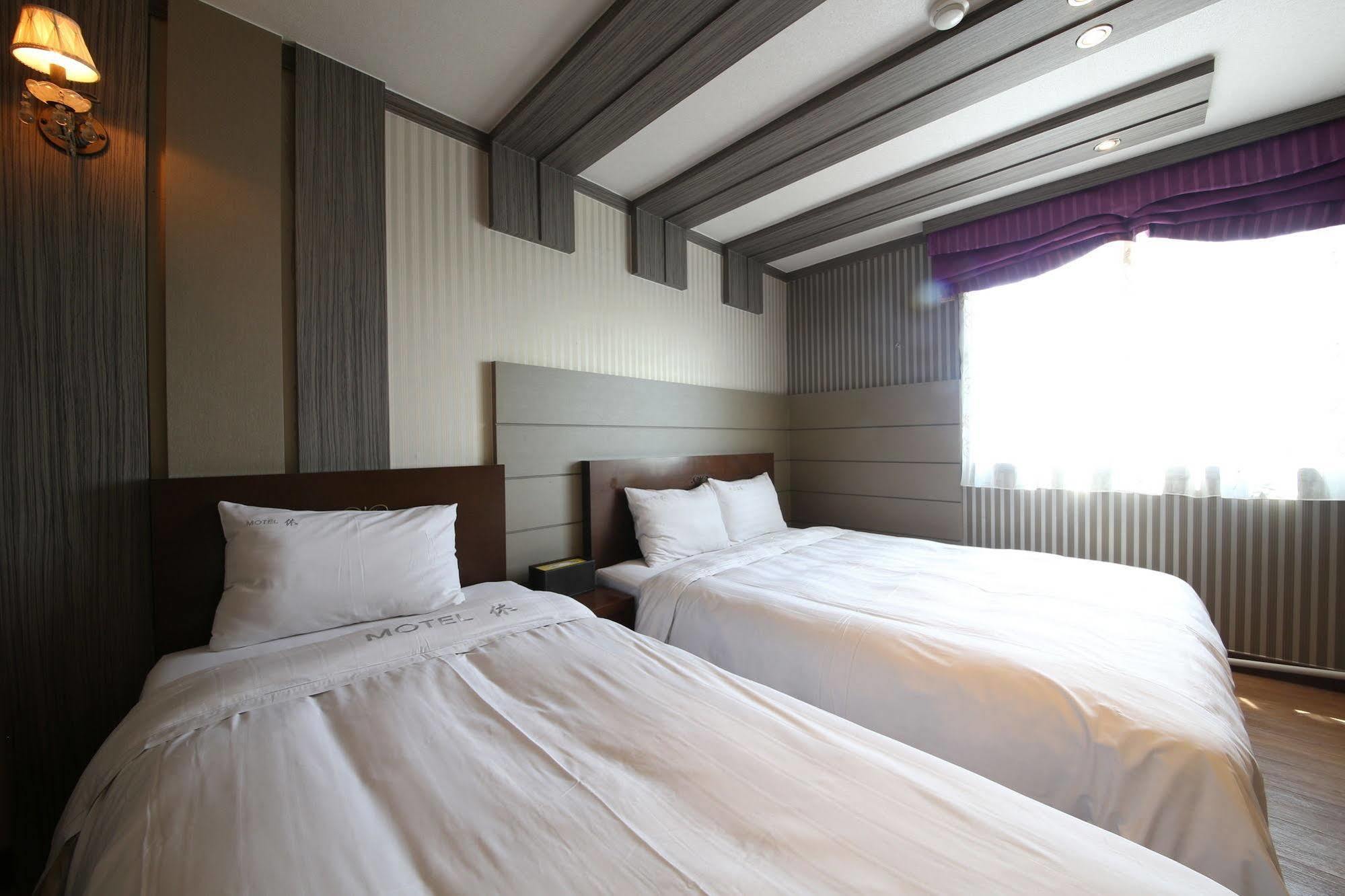Yes Motel Gunsan Exterior foto